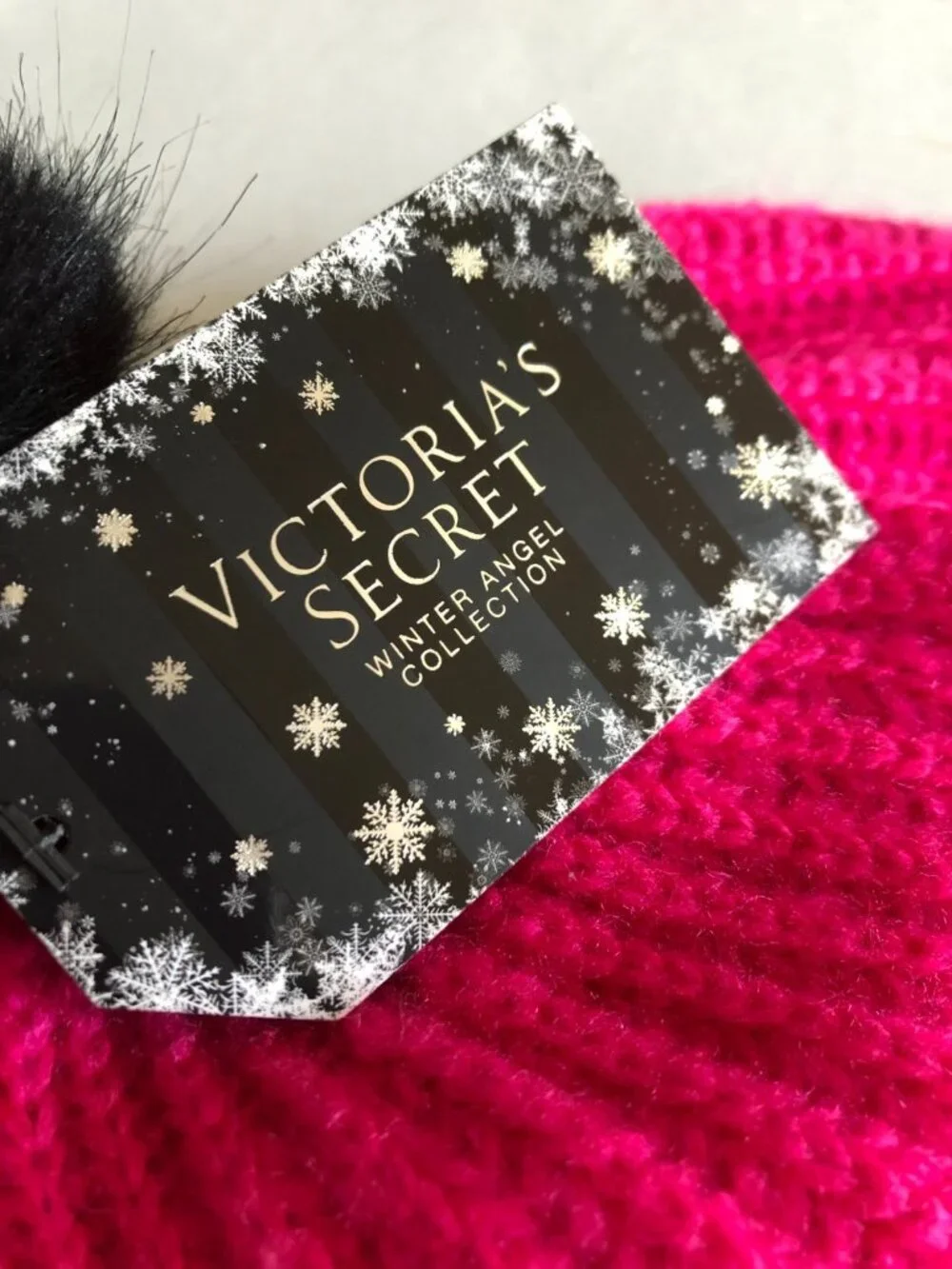 Victoria's Secret Pink Knit Beanie Hat Black Pom-Pom One Size Women Winter